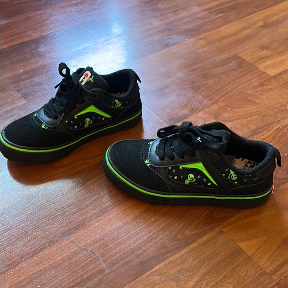 Airwalk Black and Neon Green Kids Sneakers